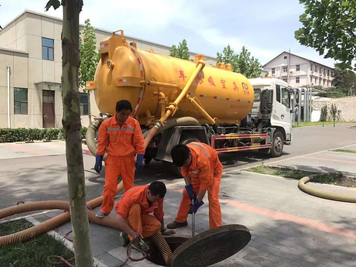 闻喜化粪池清理与5-8吨吸粪车施工效率分析